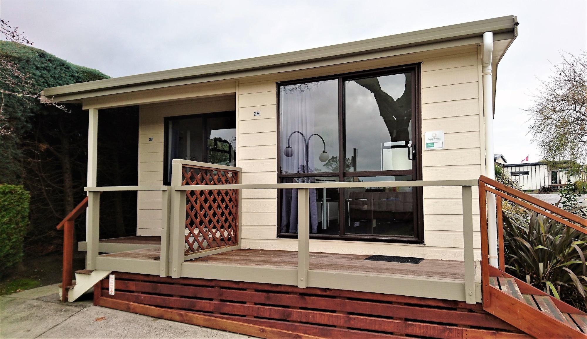Debretts Holiday park 5*